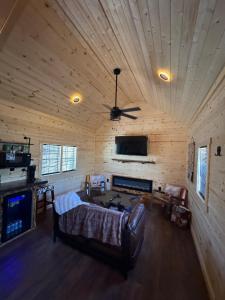 Grinning Mule Lodge