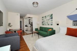 The Sutton Vibe 8710