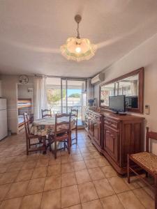 Résidence avec piscine & Proche du Port animé