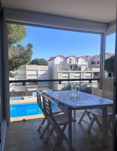 Résidence avec piscine & Proche du Port animé