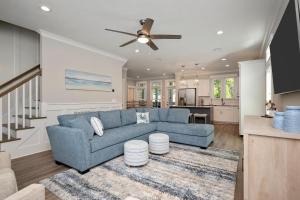 Blue Horizon by Oak Island Accommodations