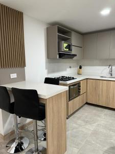 Apartamento bonito, céntrico y cerca de la estación de metro