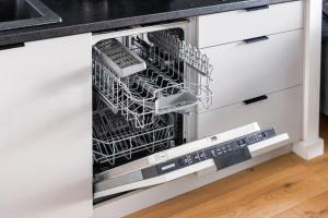 Krochmalna Browary Warszawskie Apartment by Apartomat