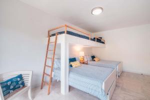 Portillo Residences 2BR apartment pool and beach