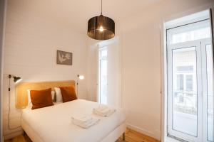 FLH Bairro Alto Apartment with Terrace
