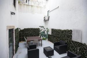FLH Bairro Alto Apartment with Terrace