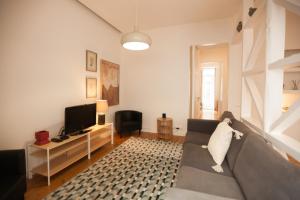 FLH Bairro Alto Apartment with Terrace