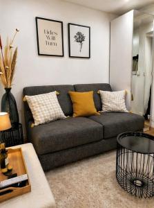 Casa Sana - Cosy nest, 5 min walk to beach & AC