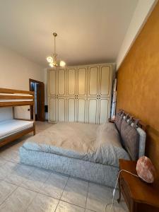 Golden Sea Apartment
