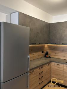 Skyline Apartment - by Golden Key