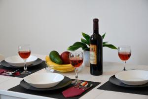 Kyma Sea Breeze Nest 30m from the sea-near town