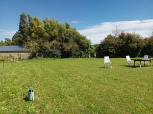 Maison avec jardin à la campagne