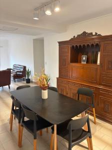 4 ambientes a 3 cuadras de la playa con parrilla y cochera - Totalmente renovado!!