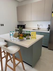Modern 2BR Villa with Private Pool, Starlink WiFi, Security, Near Macao Beach