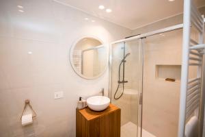 Mahon 1BR Superior Apartment - Quiet, Near Tram, Metro, Duomo, Station