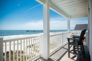 Carolina Dreamin by Oak Island Accommodations
