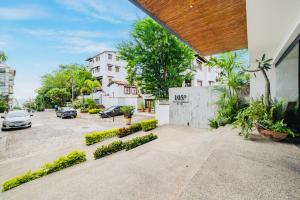 Sail View, Romantic Zone