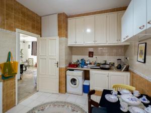 Meraki house