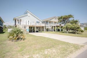 Changes In LAttitude by Oak Island Accommodations