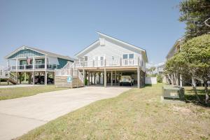 Changes In LAttitude by Oak Island Accommodations