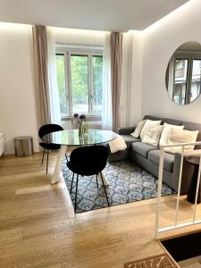 Sempione-CityLife Design Flat 60mq with Studio Space