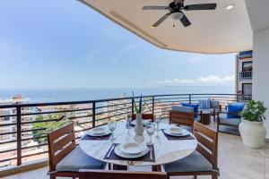 Signature Pinnacle Condo Ocean Views Infinity pool