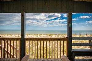 Chillax Inn by Oak Island Accommodations