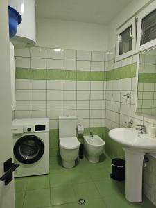 Sunny Bay Apartments