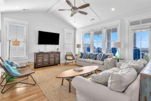 Coast is Clear by Oak Island Accommodations