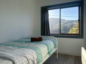Wellesley Mountain View Getaway near City