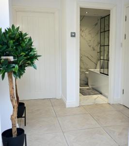 2 bedroom apartment with balcony in Southsea