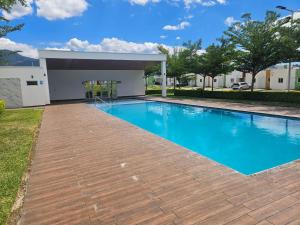 Casita Naranjita 16