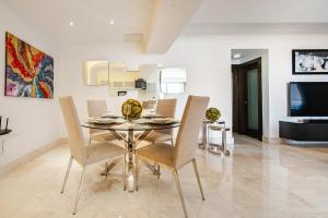 Soleil Grand Tower apartamento La Esperilla piscina