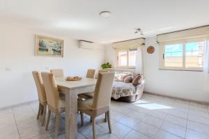 Attico panoramico con grande terrazza