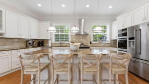 Montclair Manor by AvantStay