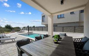 Awesome Home In Vodice