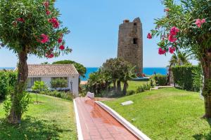 Torrenueva: Sea Views Garden Andalusian Charm
