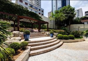 TJ STAY OSCAR FREIRE - dentro do Hotel Quality Suites com ESTACIONAMENTO GRATUITO