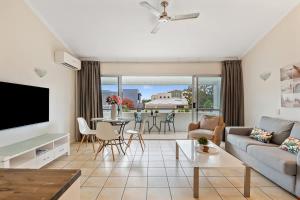 Prime Noosa location with pool