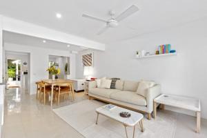 Yarraga Tropical Escape with Pool & Private Rooftop