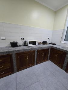 Al-mendhiry Apartment