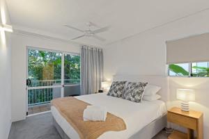 Serene Noosa Hideaway Views Pool & Walk to Beach