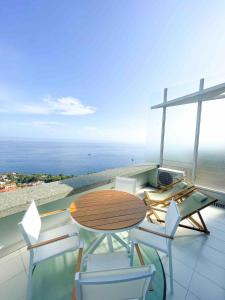 Apartment close to Monaco with panoramic sea view