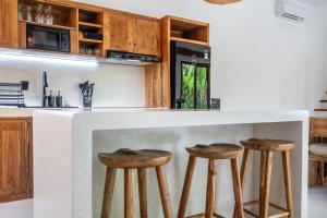 NEW 2BR Modern Tropical Villa, Walk to Uluwatu Beach