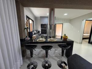 Casa confortável no Centro, tudo completo