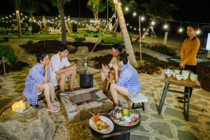 Villa biển kê gà với hồ bơi tràn bờ riêng tư