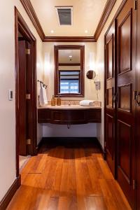 Modern and Elegant Apartment in Zona 10 Casa Veranda