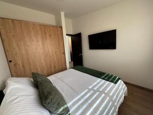 Apartaestudio near the airport