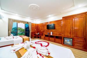 Quỳnh Anh Luxury Hotel