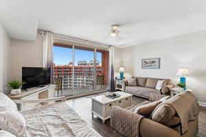 Shores of Panama 2327 - 1 BedroomBunks and Sleeper Sofa. Sunset View Free Fun